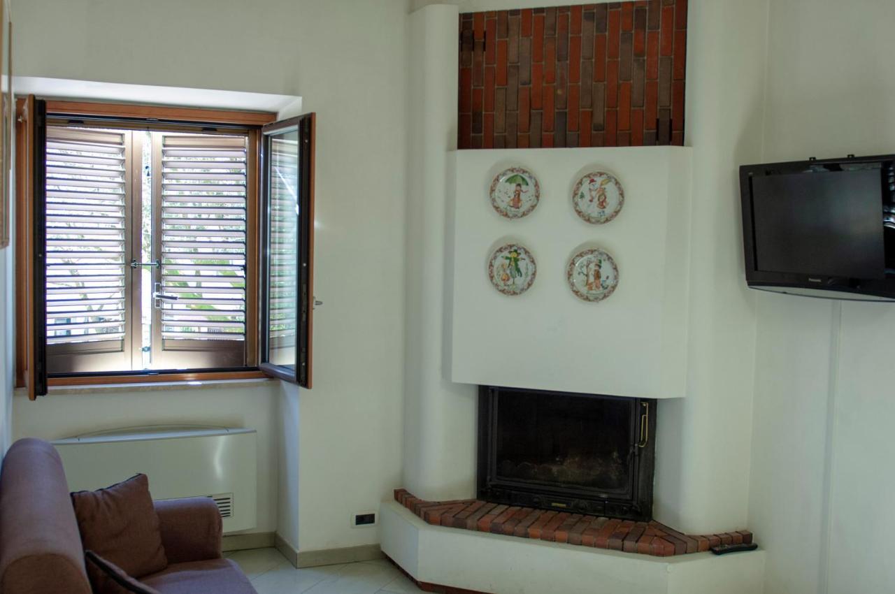 Bed & Breakfast Le Piazze Cori Exterior photo